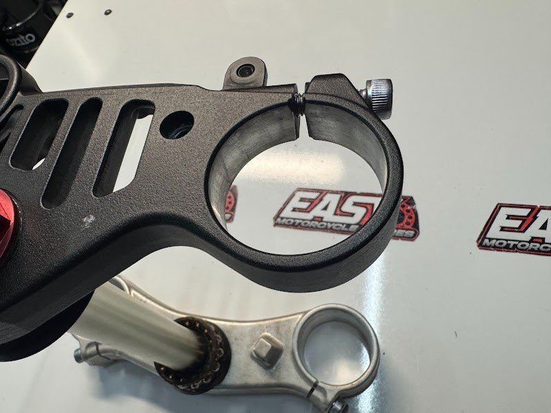 Yamaha YZF R1 2020-2025 Triple Trees Complete OEM Genuine B3L-23340-00