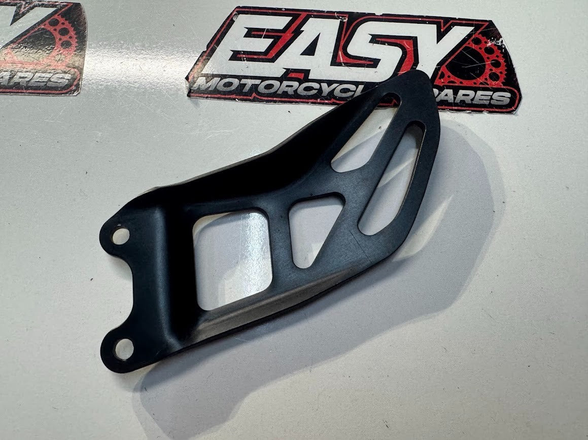 Suzuki GSXR 1000 2015-2016 LH Foot Rest Heel Guard OEM Genuine 43576-47H40