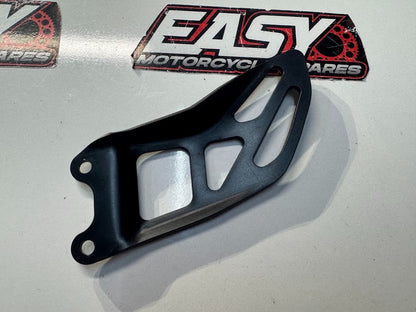 Suzuki GSXR 1000 2015-2016 LH Foot Rest Heel Guard OEM Genuine 43576-47H40