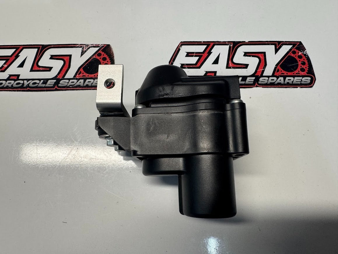 Yamaha YZF R1 2015-2022 Exhaust Servo Motor OEM Genuine 2CR-85820-00
