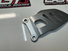 Suzuki GSXR 1000 2005-2008 RH Heel Guard OEM Genuine 43571-41G01