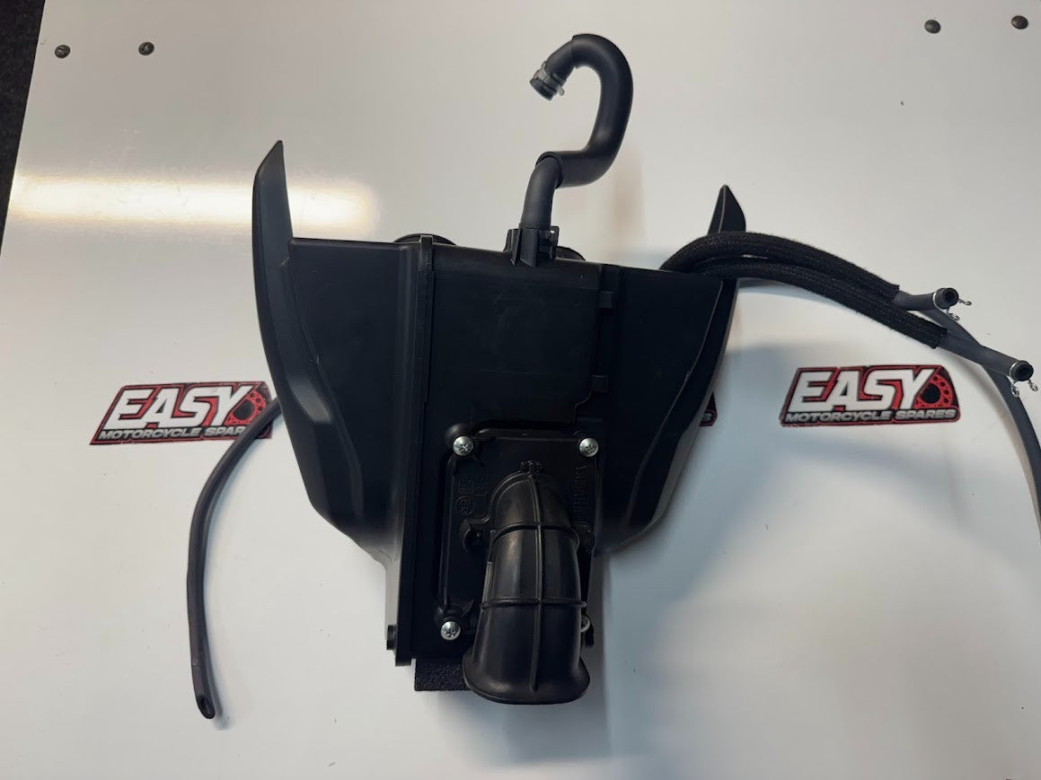 Yamaha YZF R7 2022-2025 Airbox Complete OEM Genuine 1WS-14401-00