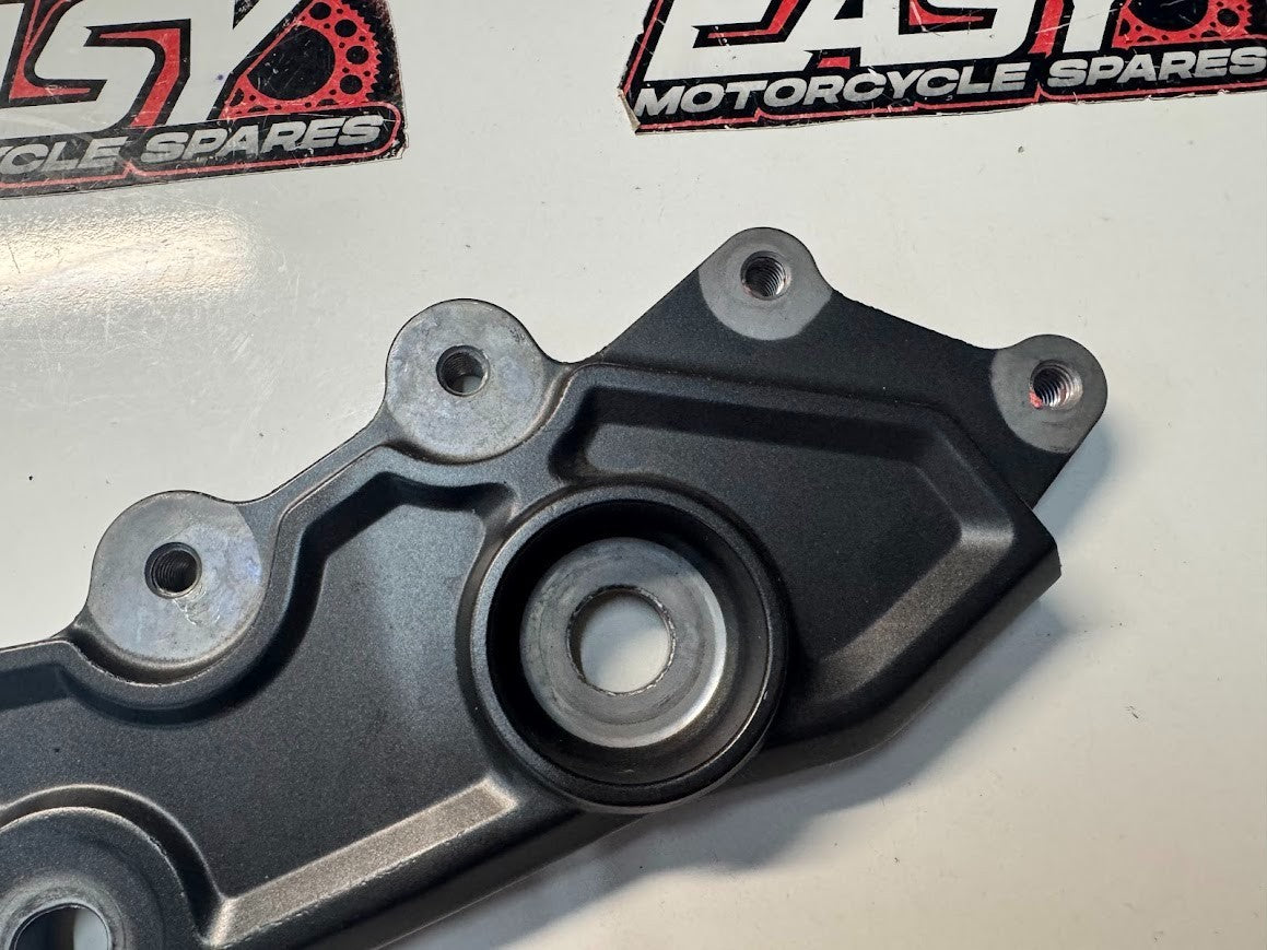 Yamaha YZF R7 2022-2025 RH Step Mount Bracket OEM Genuine BEB-274A4-00