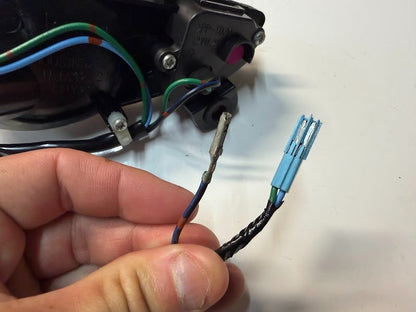 RH Front Blinker Indicator Honda CBR 1000 RR 2008-2016 OEM 33405-MFL-641