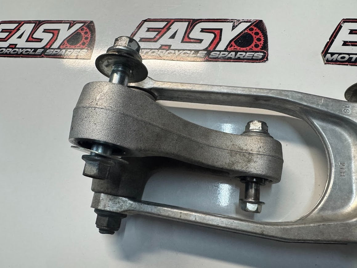 Suzuki GSXR 1000 2007-2008 Shock Linkages OEM Genuine 62600-21810