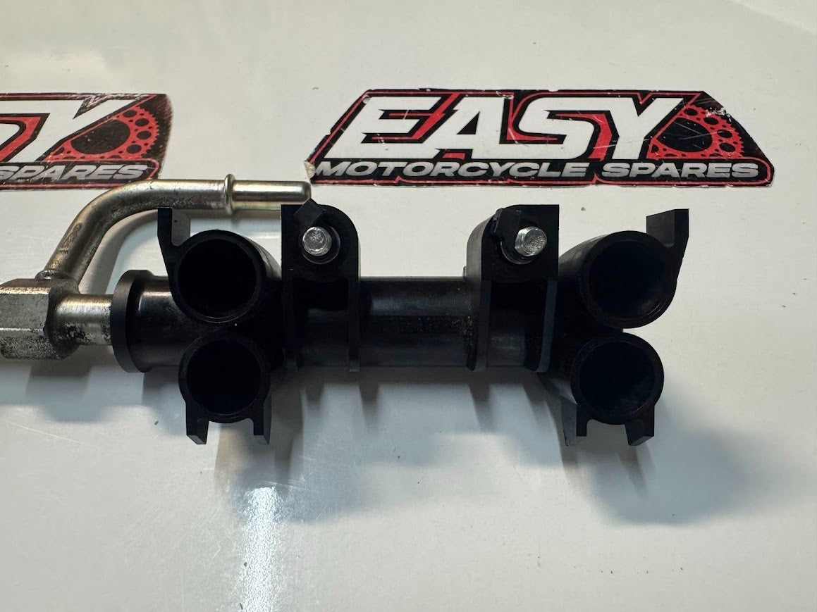 Suzuki GSXR 1000 2015-2016 Fuel Rail Pipe OEM Genuine 13473-15H10