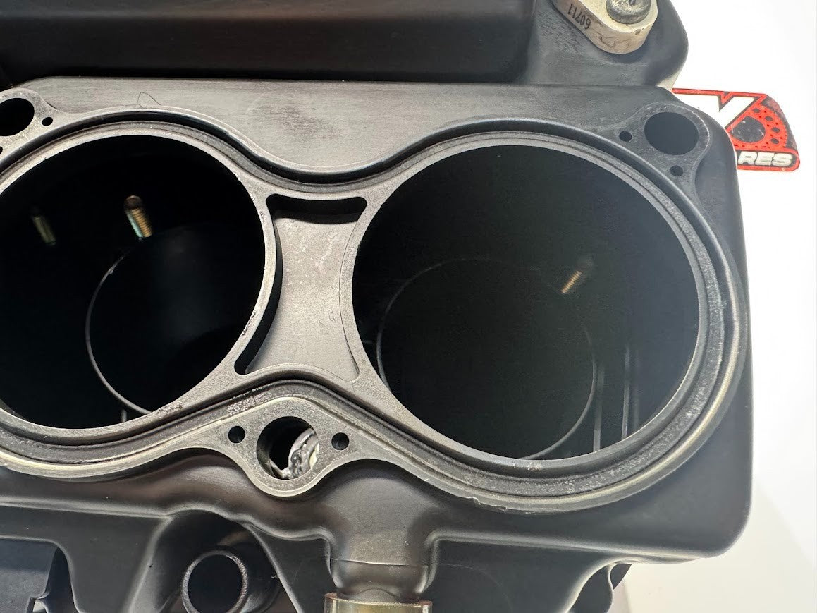 Suzuki GSXR 1000 2009-2016 Airbox Case Cleaner Assembly OEM Genuine 13720-47H02