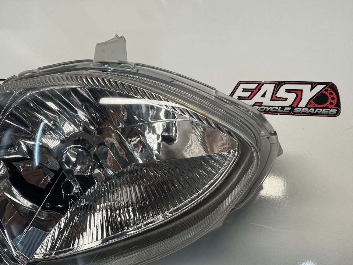 RH Headlamp Unit Assy 81130-52310 Toyota Echo 4 door sedan 8/02-9/05 NEW