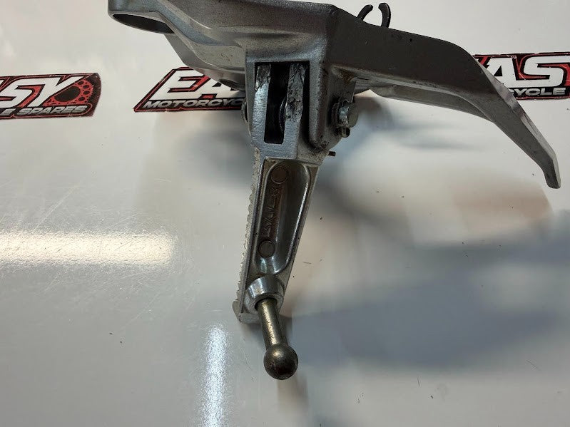 RH Footrest Assembly Yamaha MT-09 SP 2017-2020 OEM BS2-27443-00