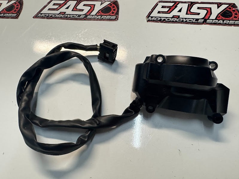 Yamaha YZF R1 2020-2025 RH Half Switch Block Throttle OEM Genuine B3L-8291R-03