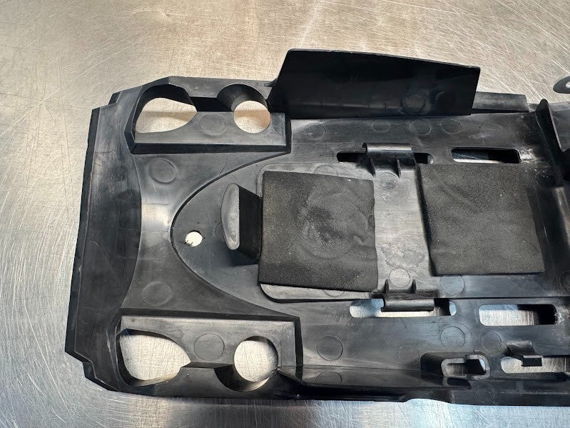 Suzuki GSXR 1000 2005-2006 Undertray Inner Rear Fender Battery Box 63111-41G01