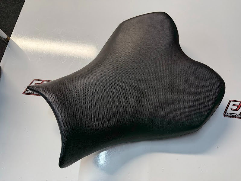 Rider Seat Suzuki GSXR 1000 2012-2016 OEM 45100-47H11-DW2