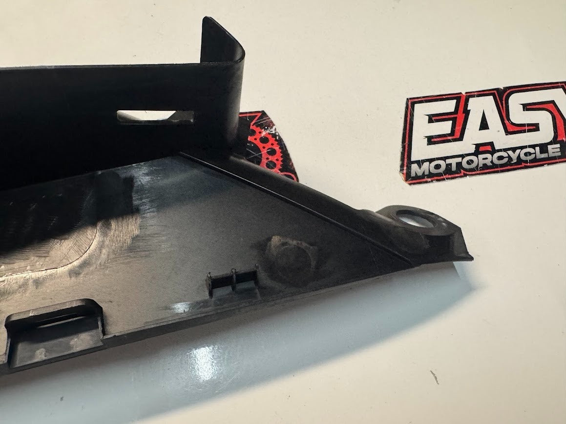 Suzuki GSXR 1000 2007-2008 RH Inner Lower Fairing OEM Genuine 94461-21H00