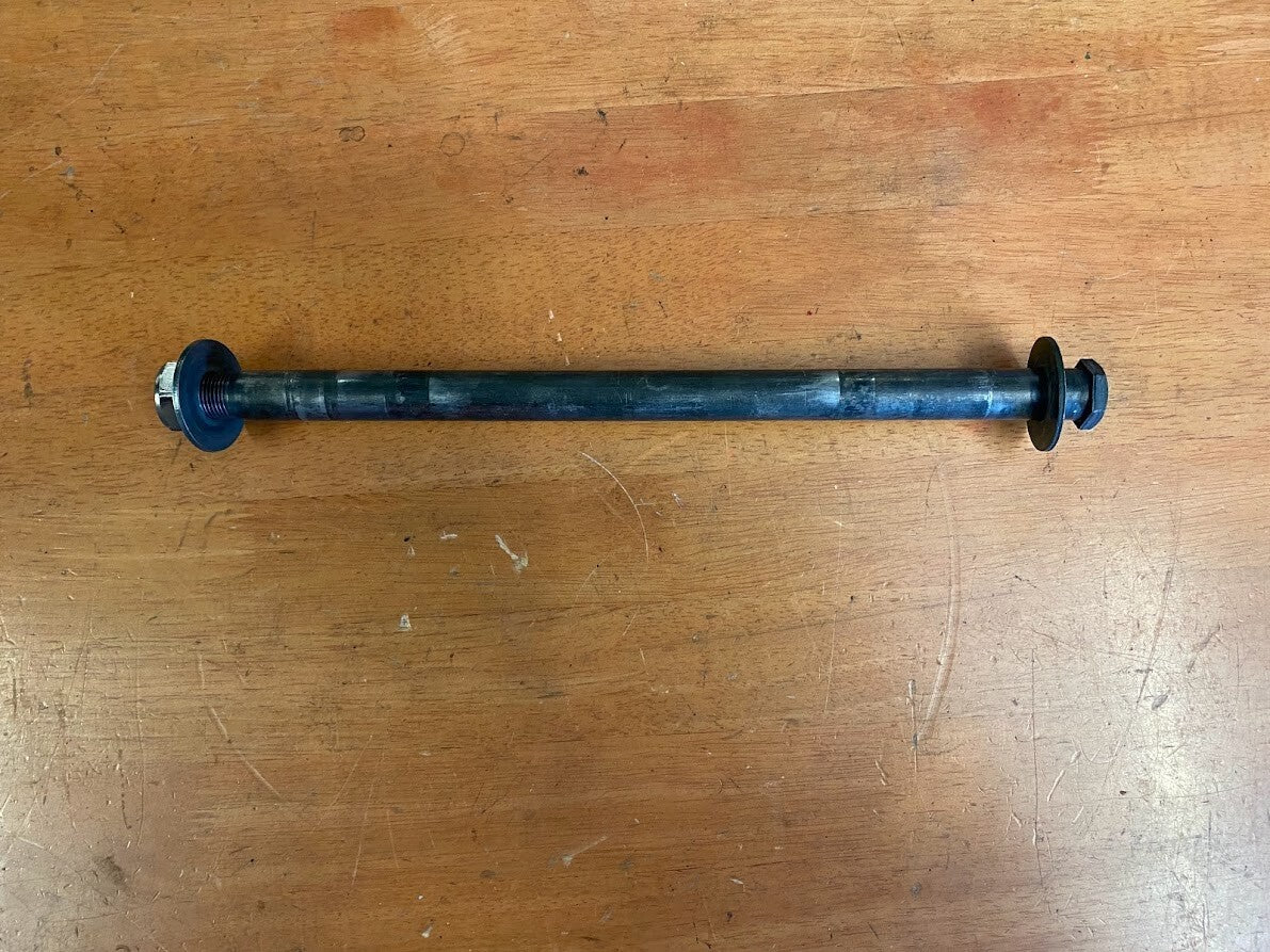 Rear Axle Yamaha FZS 600 1998