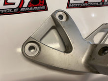 LH Pillion Peg Bracket Suzuki GSX 750F 98-08 2004 43821-08F10