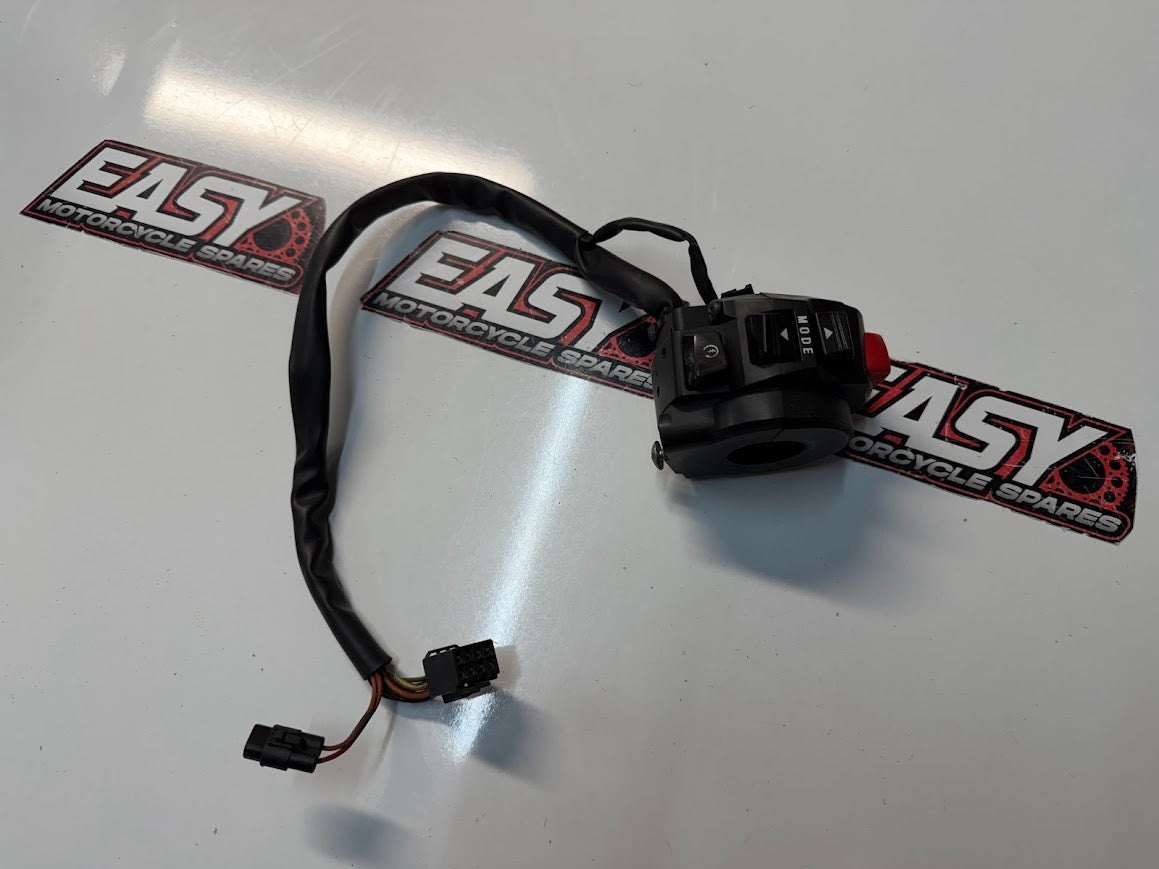RH Switch Block Controls Suzuki GSXR 1000 2007-2008 OEM 37200-21H01