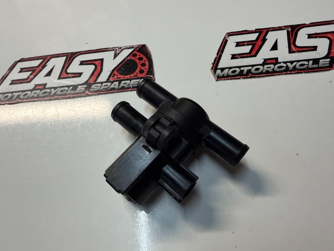 Air Valve Solenoid Kawasaki Vulcan VN900 Classic 2006-2019 OEM 16126-0746