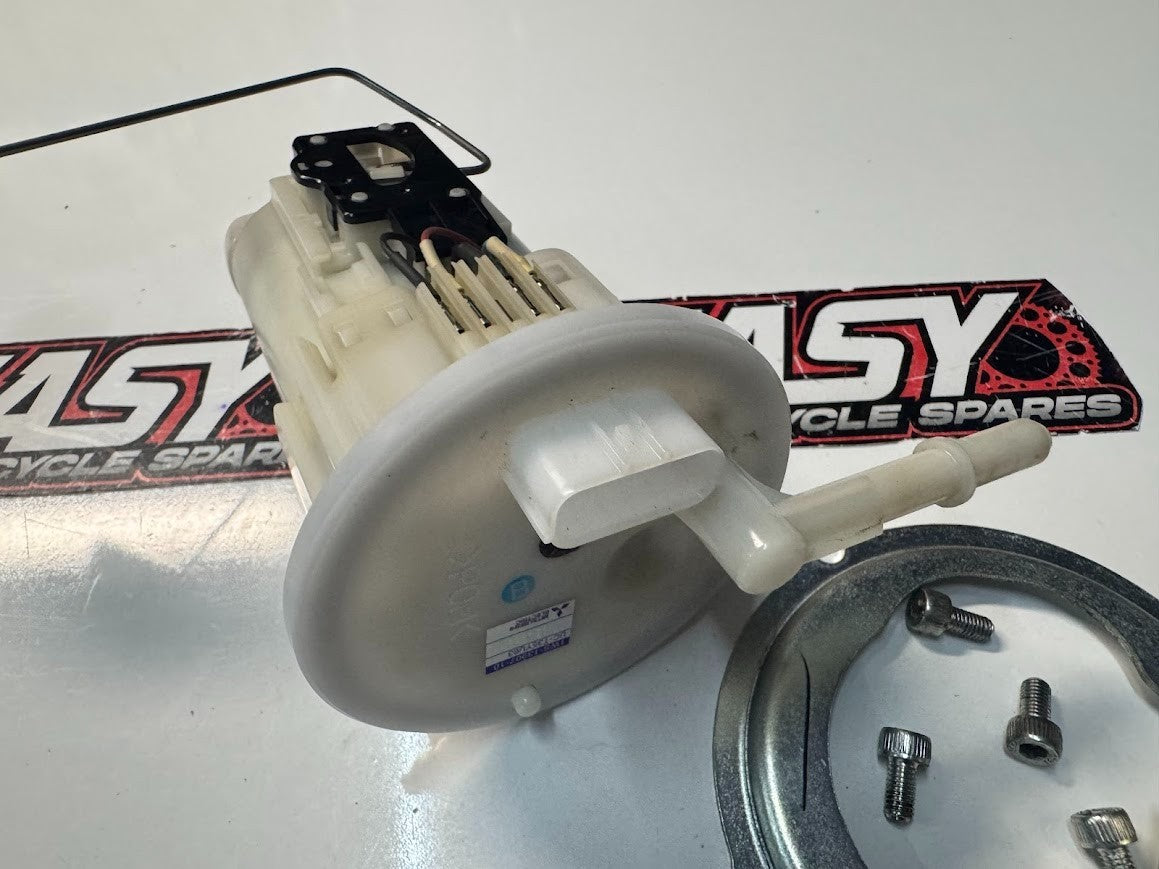 Yamaha YZF R7 2022-2025 Fuel Pump Assembly OEM Genuine 1WS-13907-10