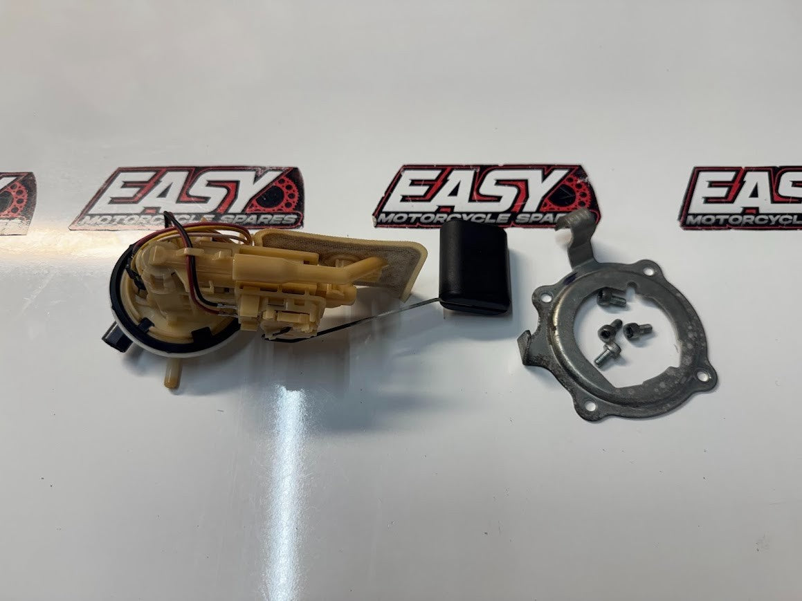 Yamaha YZF R15 2015-2018 Fuel Pump Assembly OEM Genuine 2FB-E3907-10