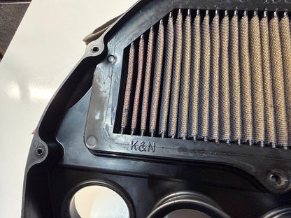 Airbox Complete w/K&N Filter Suzuki GSXR 1000 2007-2008 OEM 13700-21H00