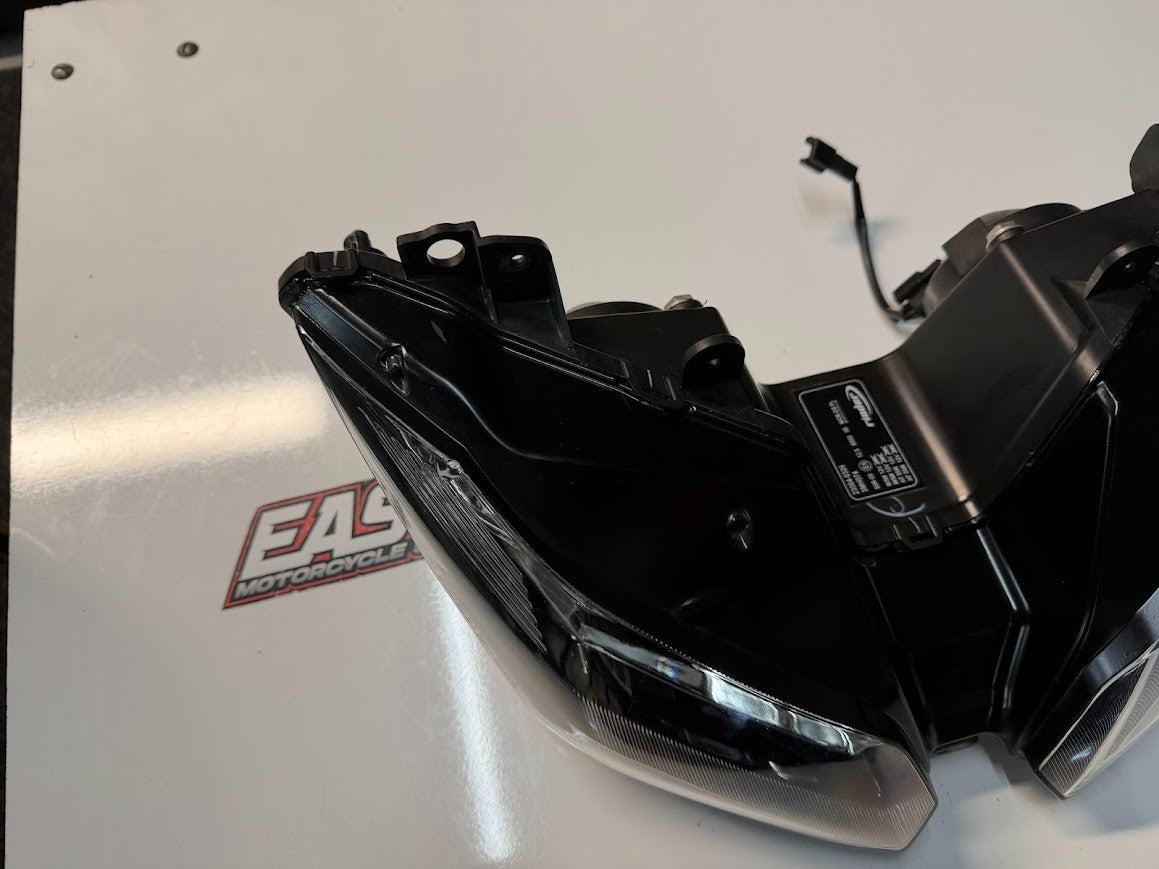 Headlight Assembly Kawasaki Ninja 300 2013-2017 OEM 23007-0174 *VGC*