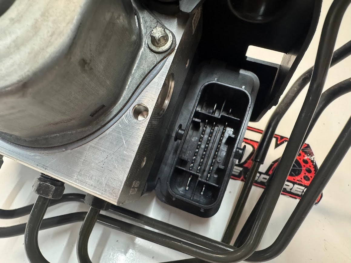Yamaha YZF R1 2015-2019 ABS Module Pump OEM Genuine 2CR-85930-09
