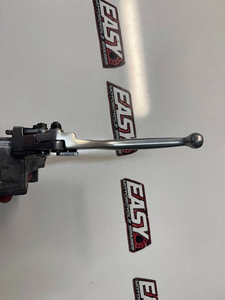 Suzuki VL 1500 Intruder 2002-2004 Front Brake Master Cylinder OEM 59600-10F20