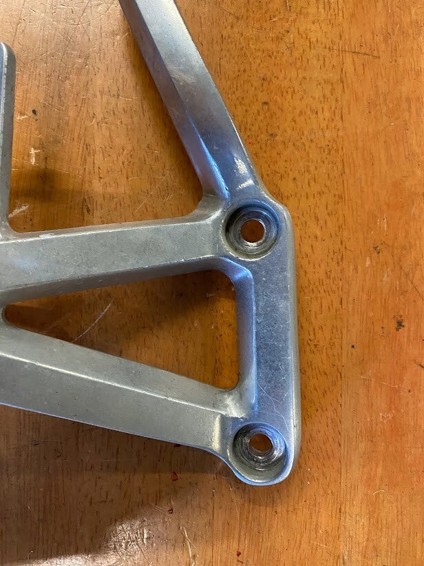 RH Pillion Peg Bracket Yamaha FZS 600 1998