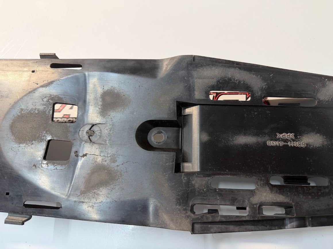 Rear Fender Inner Suzuki GSXR 1000 2005-2006 OEM 63111-41G01