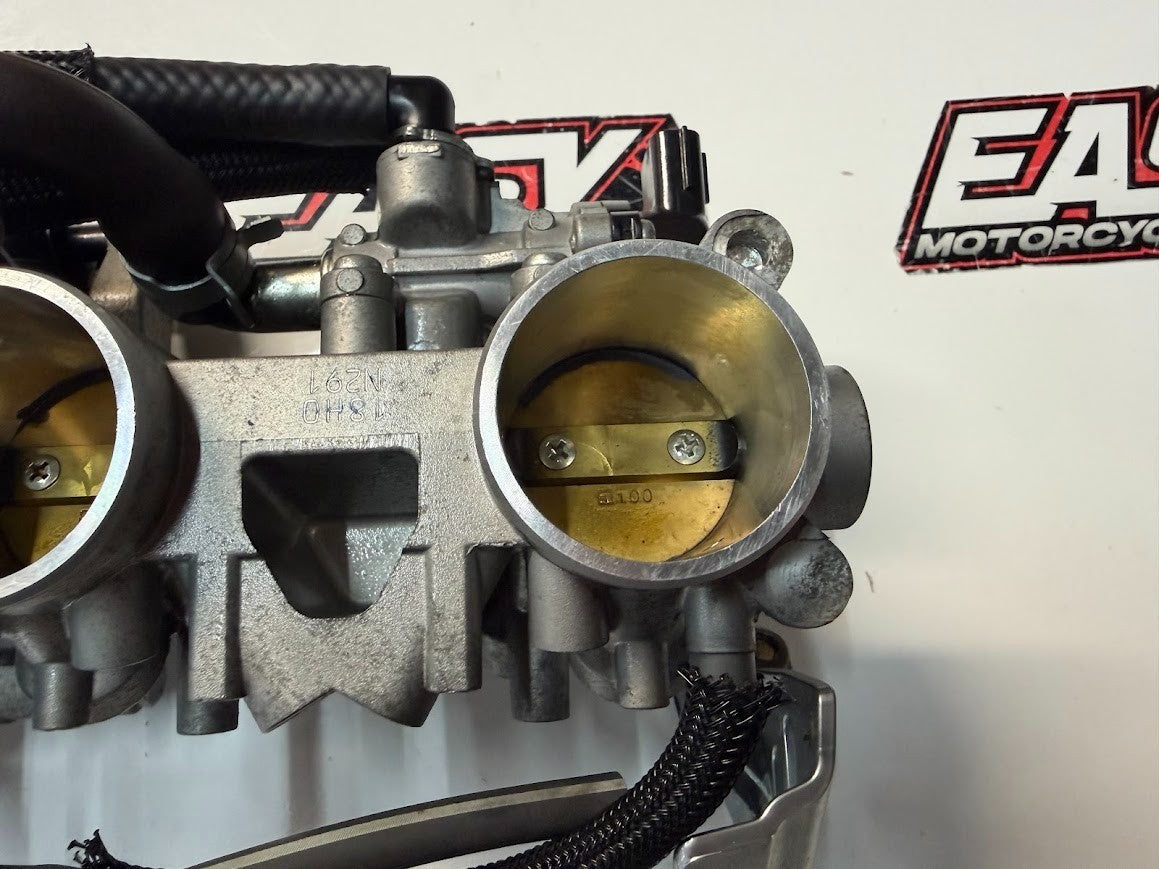 Throttle Bodies TPS Suzuki GSF 1250 S Bandit 2007-2016 OEM 13405-18H02
