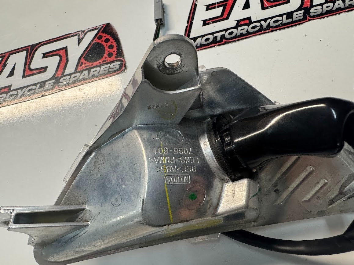 Kawasaki Ninja 500 2024-2025 RH Front Blinker Indicator OEM Genuine 23040-0154