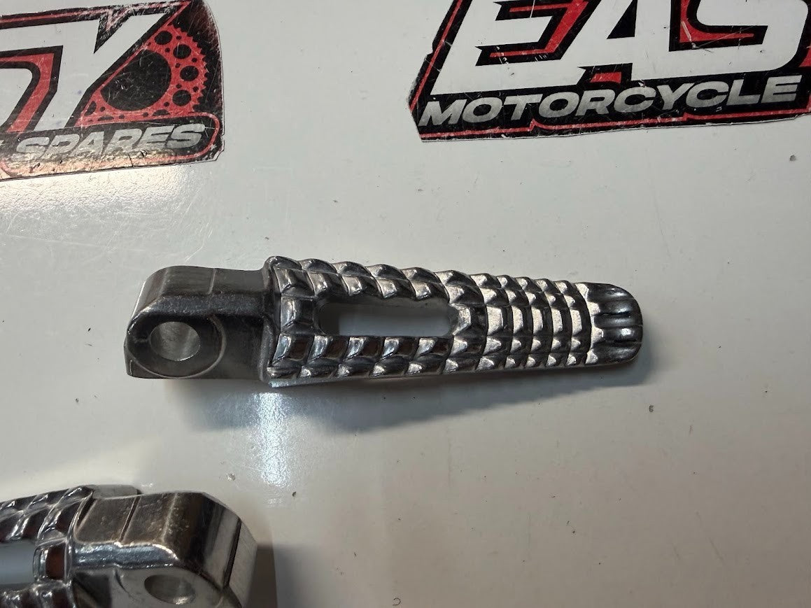 Pillion Pegs Aftermarket Suzuki GSXR 1000 2007-2008