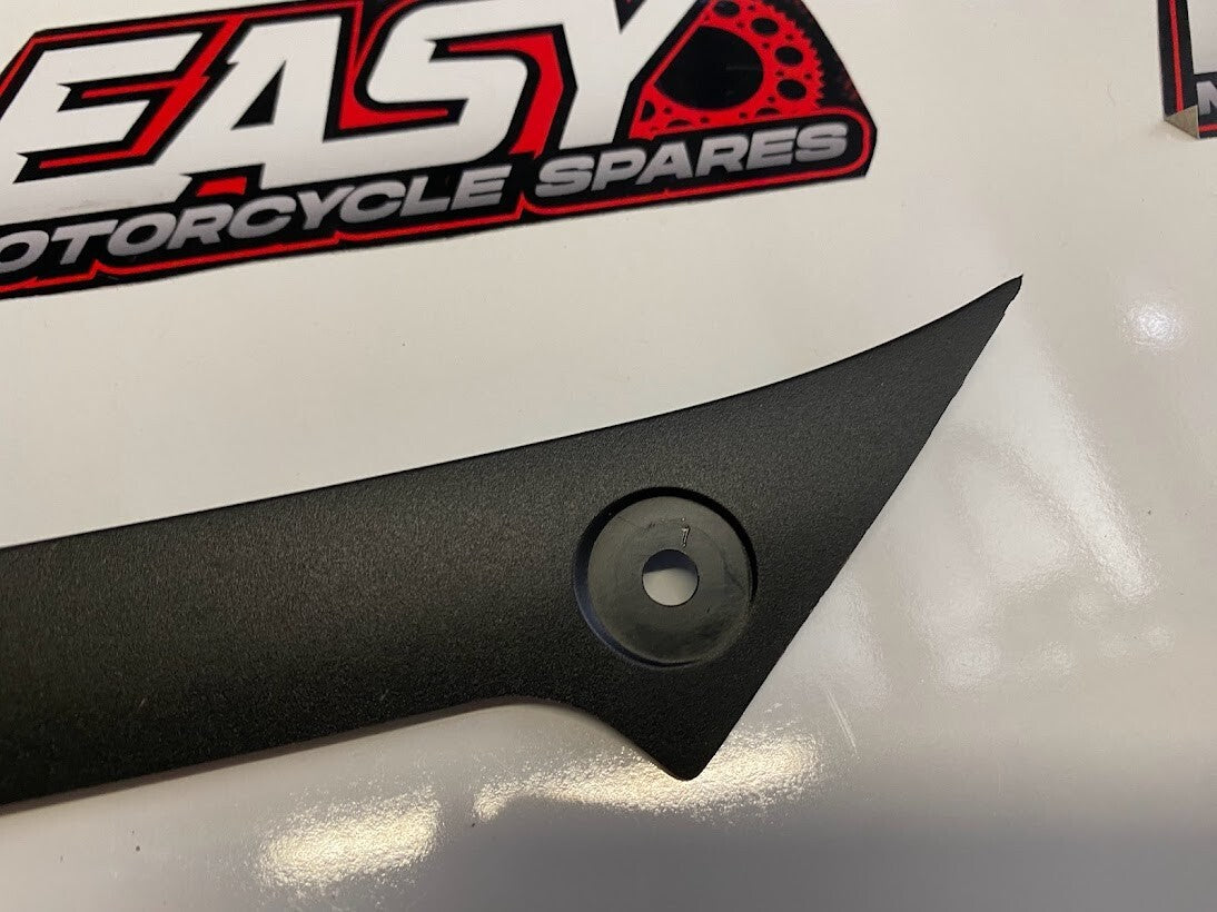 Yamaha YZF R1 2015-2019 Inner 2 Panel OEM Genuine 2CR-2836L-00