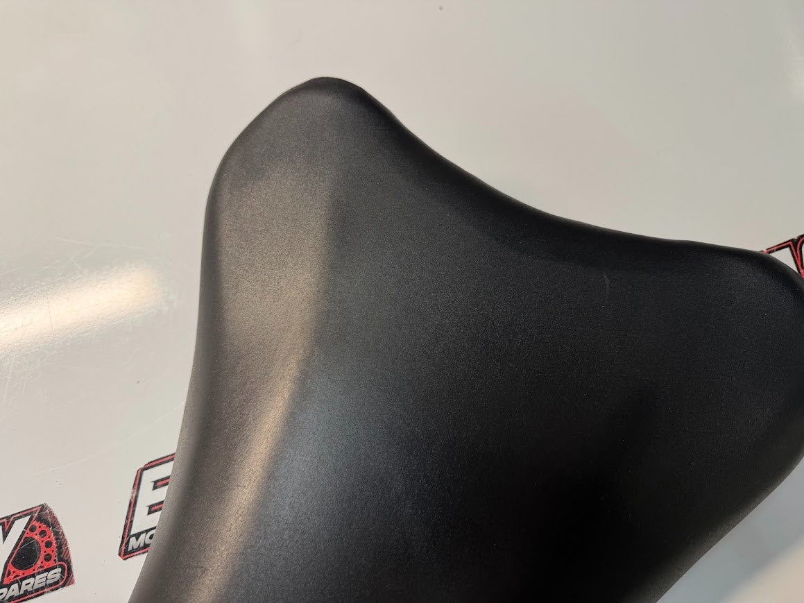 Rider Seat Suzuki GSXR 1000 2005-2006 OEM 45100-41G02-6BY