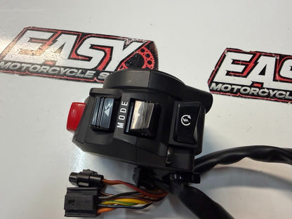 RH Switch Block Controls Suzuki GSXR 1000 2007-2008 OEM 37200-21H01