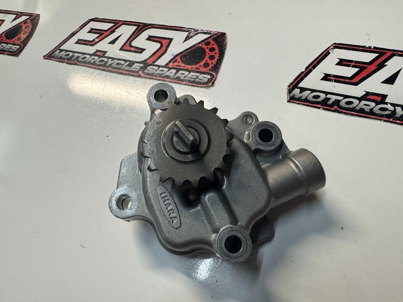 Yamaha YZF R7 2022-2025 Oil Pump OEM Genuine 1WS-13300-00
