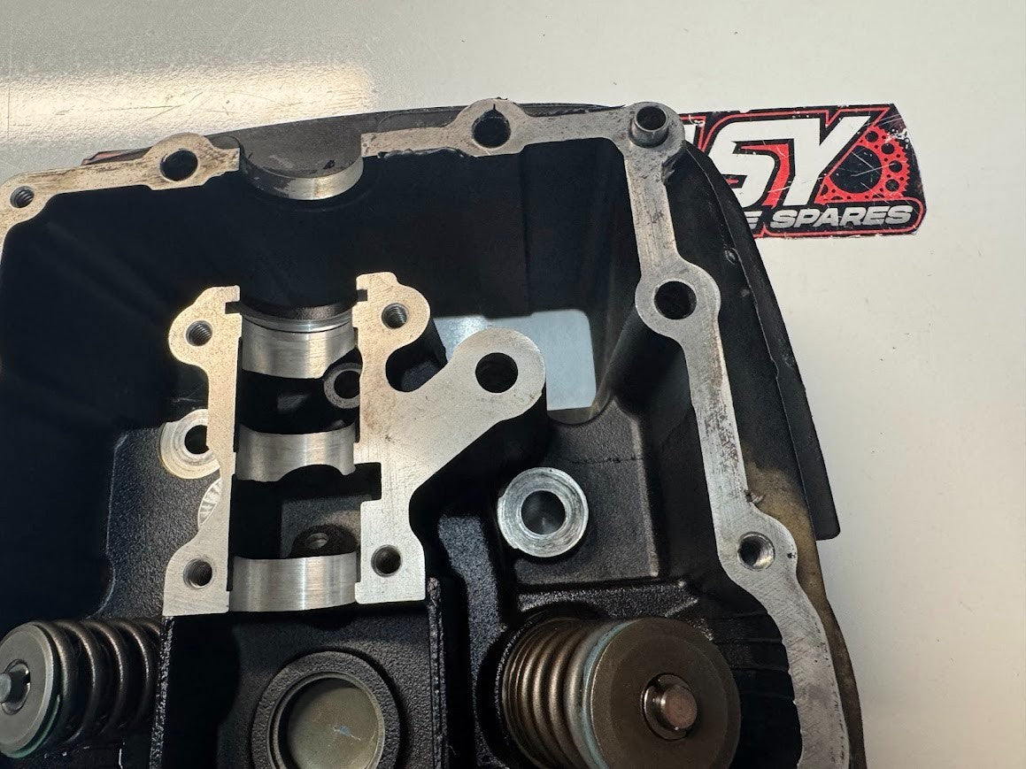 Suzuki VL 1500 Intruder 1998-2004 Rear Cylinder Head OEM Genuine 11103-10F00