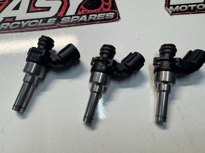 Yamaha YZF R1 2020-2021 Primary Fuel Injectors x4 OEM Genuine B3L-13761-00