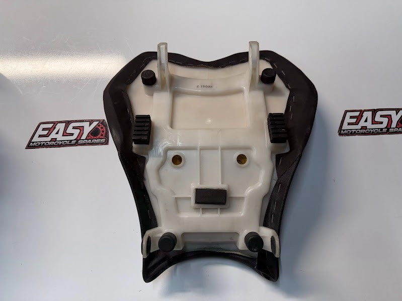 Rider Seat Suzuki GSXR 1000 2012-2016 OEM 45100-47H11-DW2