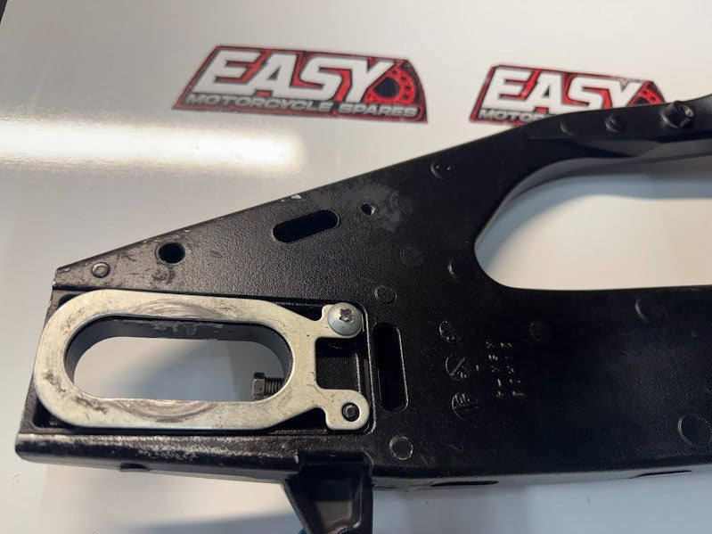 Suzuki GSXR 1000 2007-2008 Swingarm Suspension OEM Genuine 61000-21H00-YAP