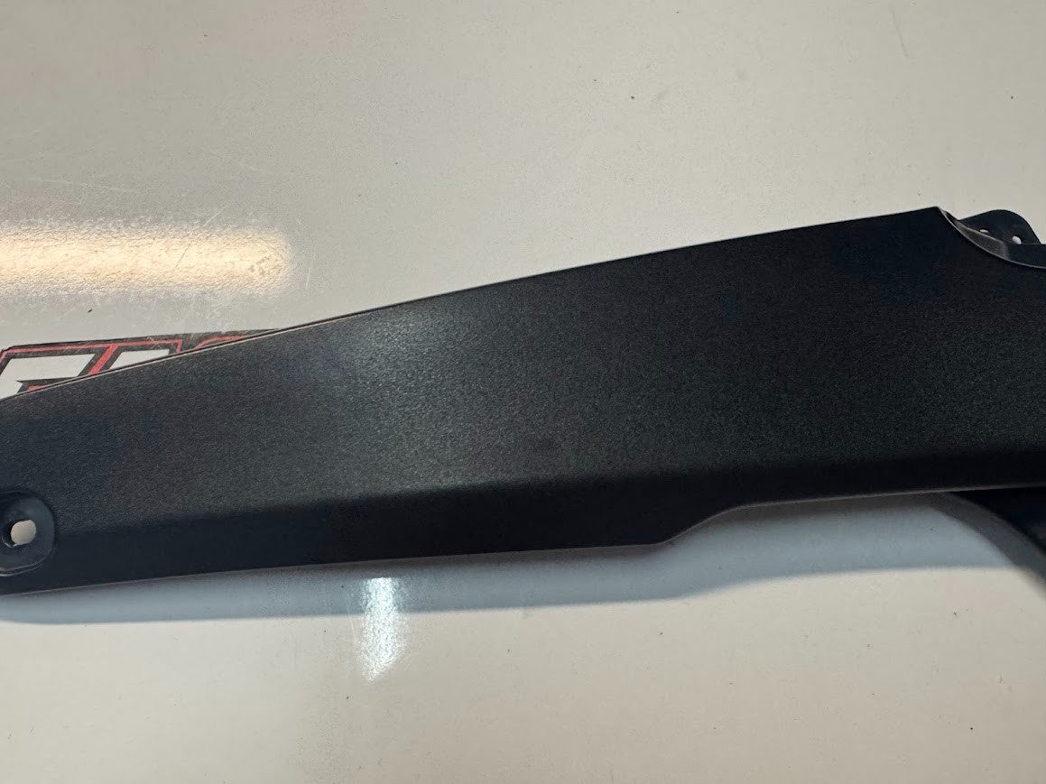 Yamaha YZF R7 2022-2025 Side Cover 1 Fairing Mole OEM Genuine BEB-2171L-00