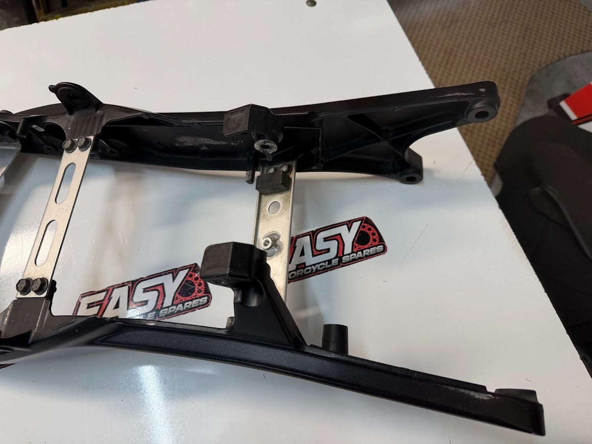 Rear Sub Frame Suzuki GSXR 1000 2005-2006 OEM 41221-41G01-YAP