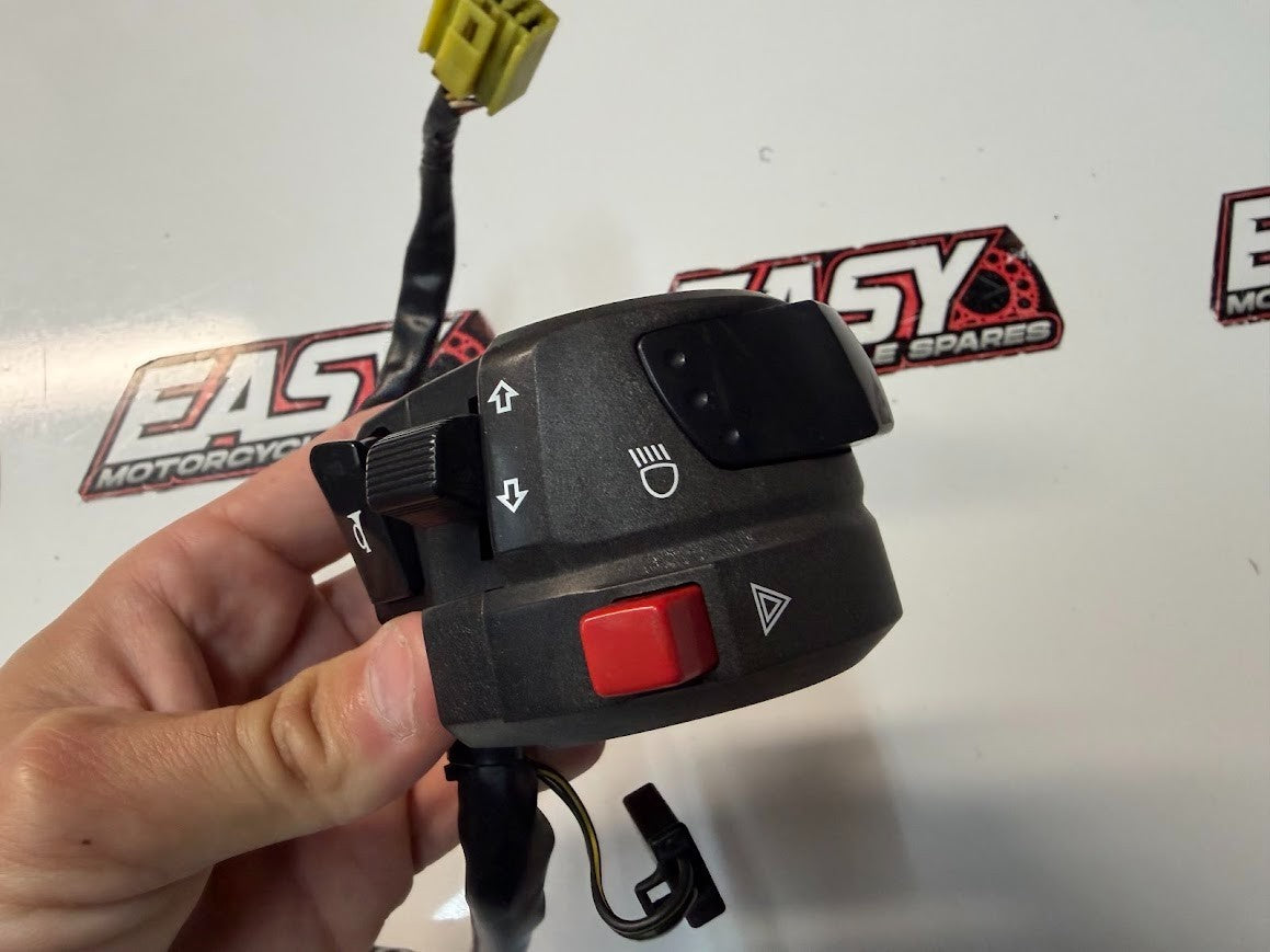 LH Switch Block Controls Suzuki GSXR 1000 2005-2006 OEM 37400-29G12