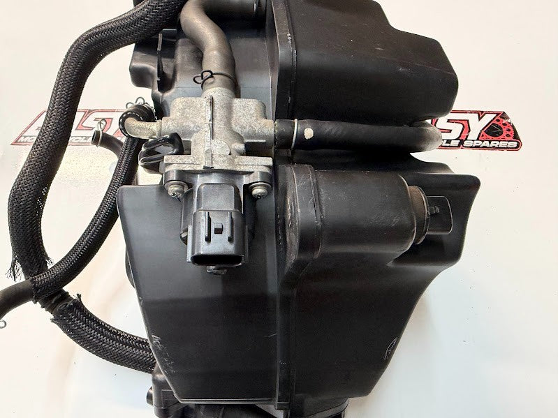 Airbox Case Suzuki Boulevard C109R VLR 1800 T 2008-2014 OEM 13710-22H00
