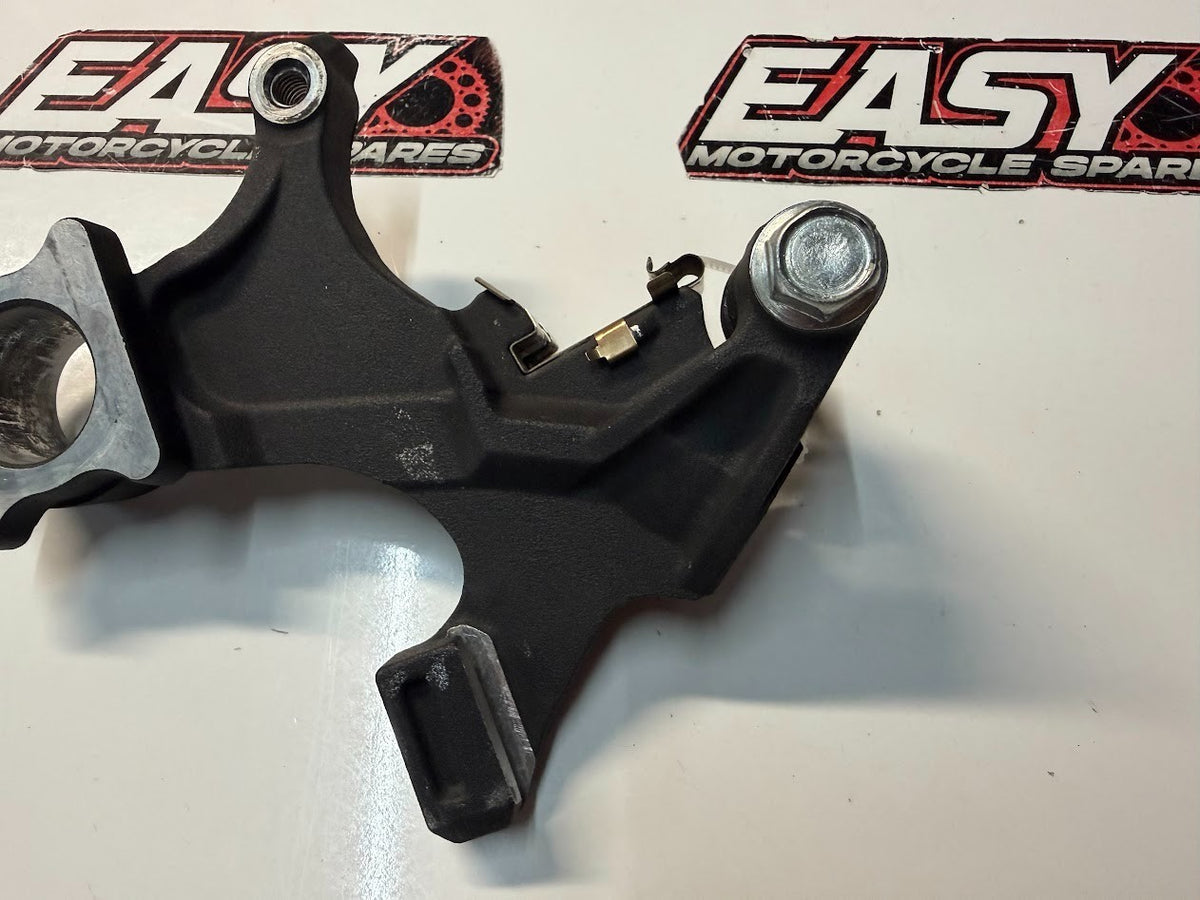 Rear Brake Caliper Holder Suzuki GSXR 1000 2007-2008 OEM 69150-21H00
