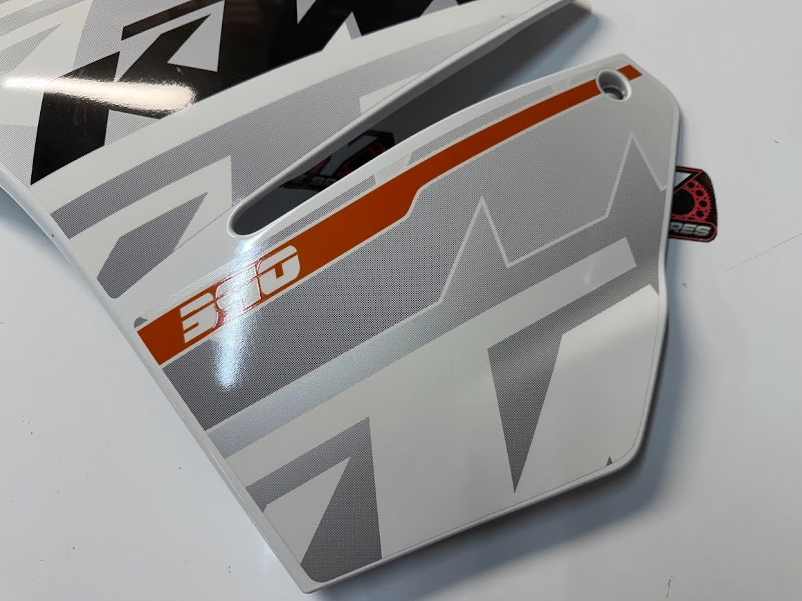 LH Side Main Fairing KTM RC 390 2014-2016 OEM 9050805004428