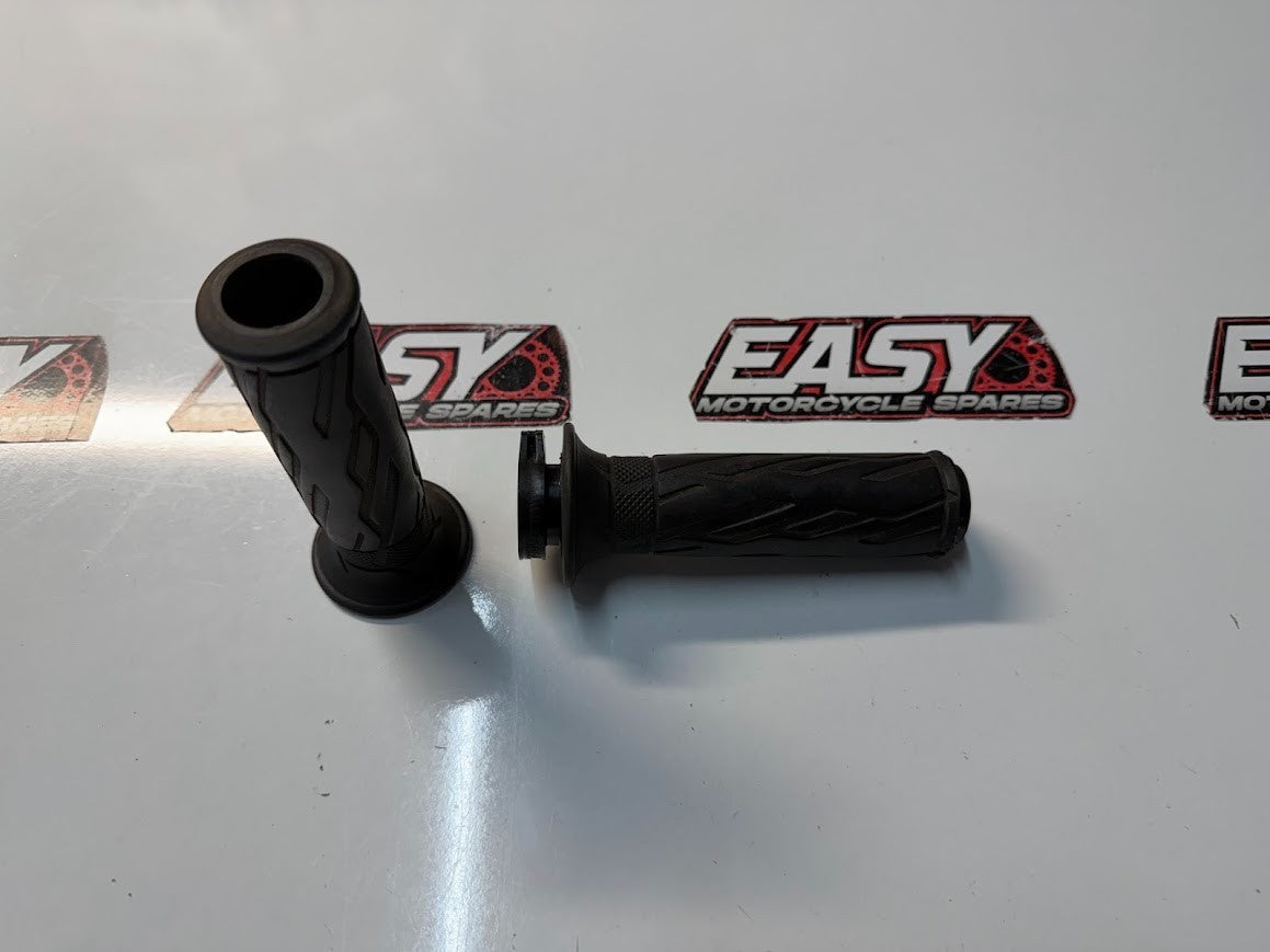 Throttle Tube & Grips Suzuki GSXR 1000 2008-2025 OEM 57110-21H02