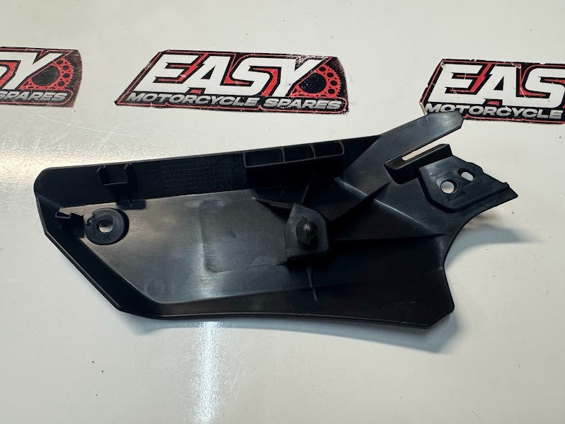 Yamaha YZF R7 2022-2025 Cover 2 Fairing Panel Cowling OEM Genuine BEB-28229-00