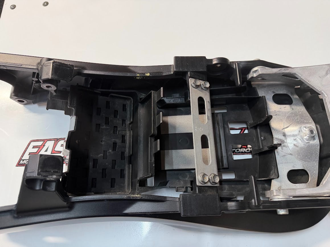 Rear Sub Frame Complete Suzuki GSXR 1000 2007-2008 OEM 41221-21H00-YAP