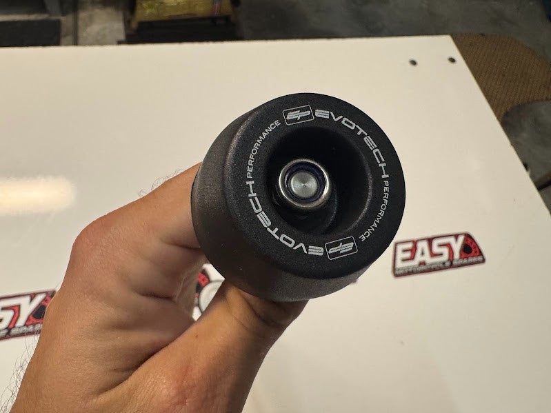 Yamaha YZF R1 2015-2025 Evotech Performance Rear Axle Sliders PRN012291